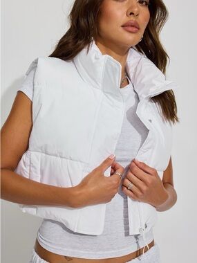 Garage Quilted Puffer Vest in White